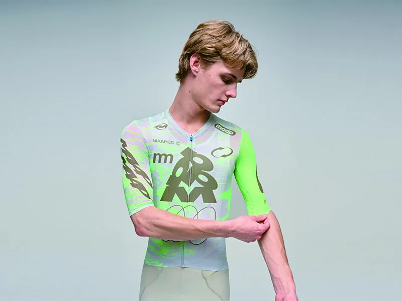16-41Feartured Functional Short sleeve-MAAP-04